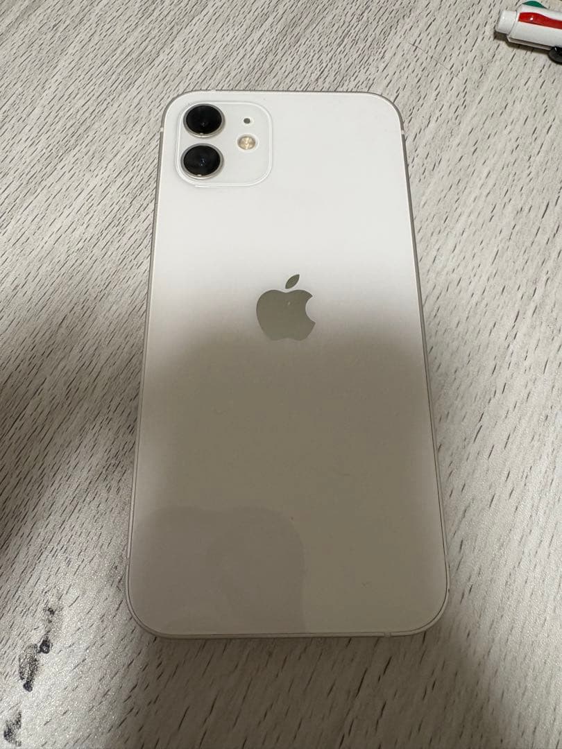 Apple iPhone 12 ホワイト 本体