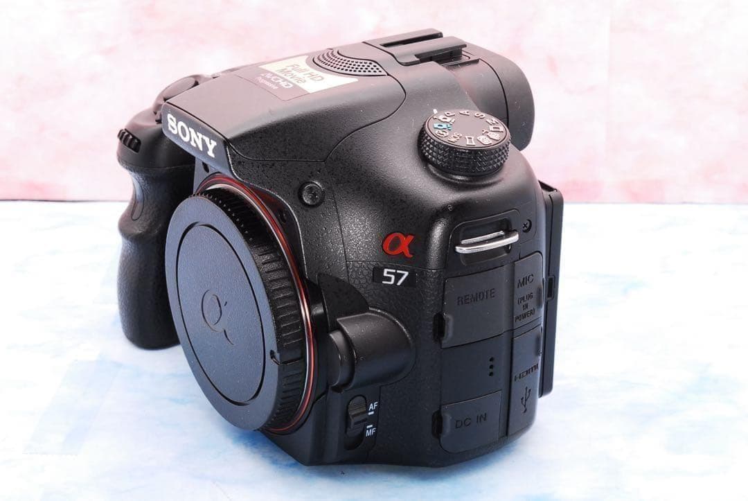 SONY α57☆一眼レフカメラ☆SLT-A57☆ショット数少☆Wレンズ