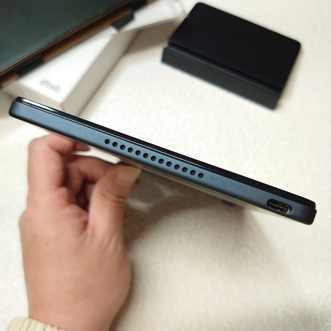 ドコモ dtab d-42a 元箱・充電スタンド・保護フィルム・カバー付き