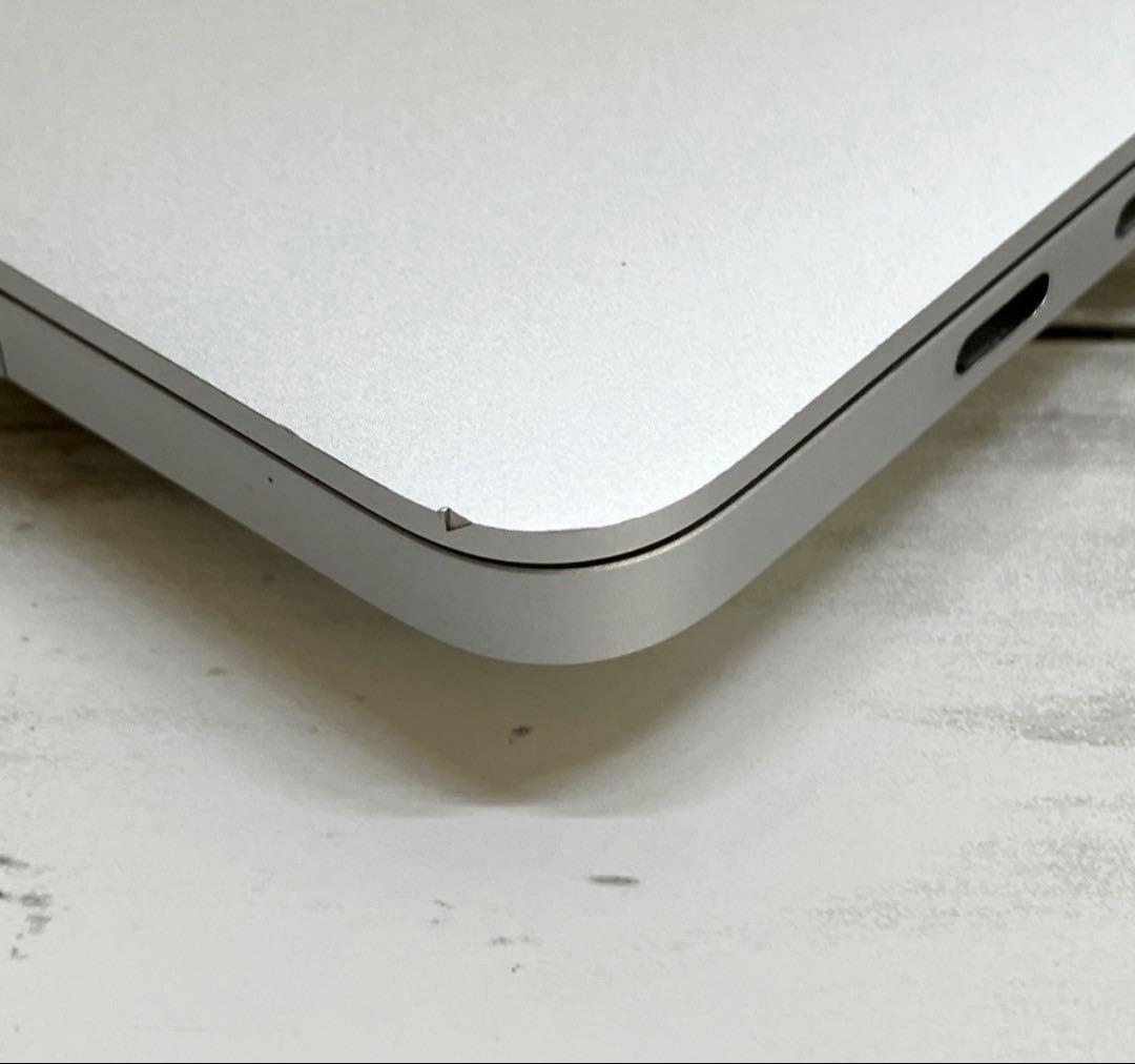 MacBook Pro 16-inch 2019 本体