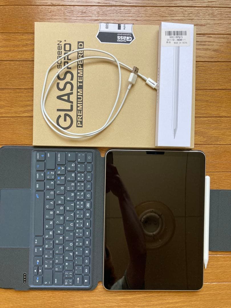 iPad本体 キーボード付カバー ペン 替えガラス付属