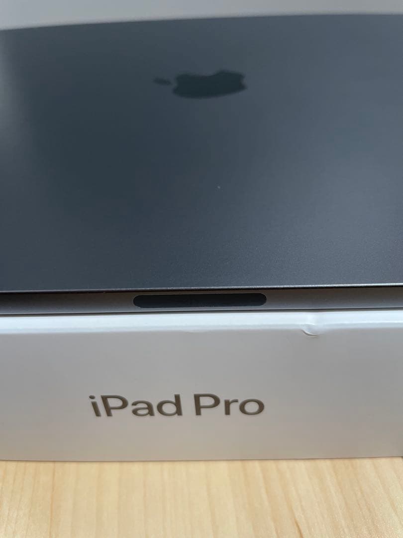 iPad Pro 12.9 第5世代 Magic keyboard 付き