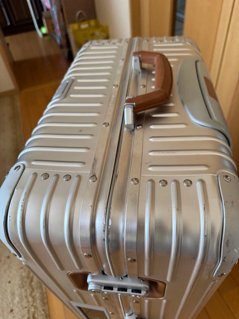 リモワ製限定品　ルフトハンザボーイング747-8 85L 電子タグ付きモデル