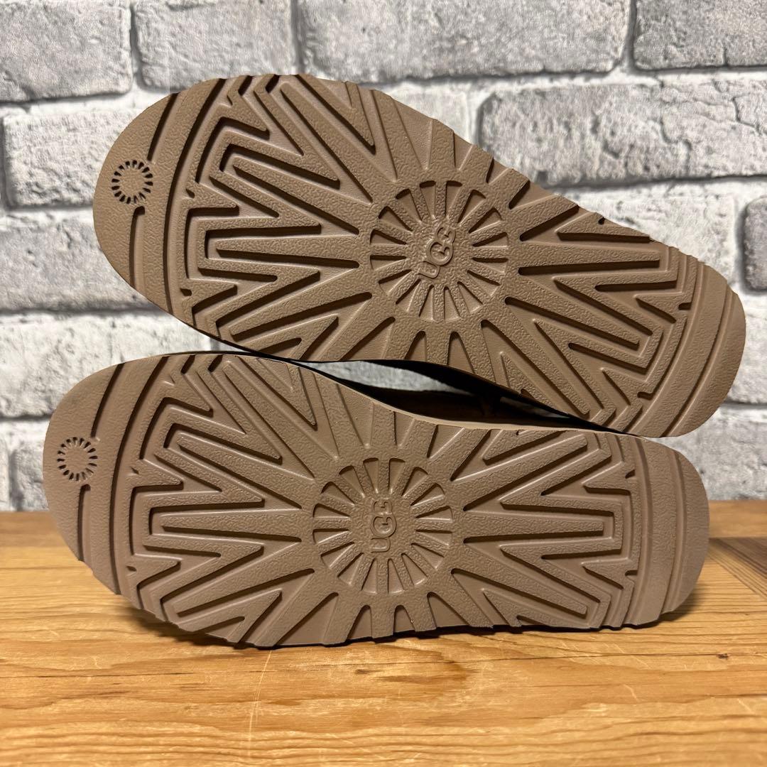 靴 UGG W CLASSIC ULTRA MINI PLATFORM 22cm