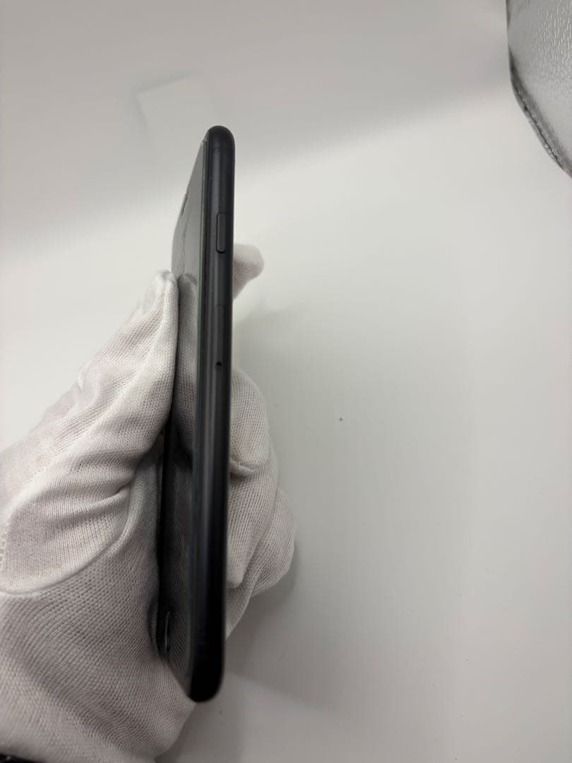 iPhone SE2 128GB ブラック