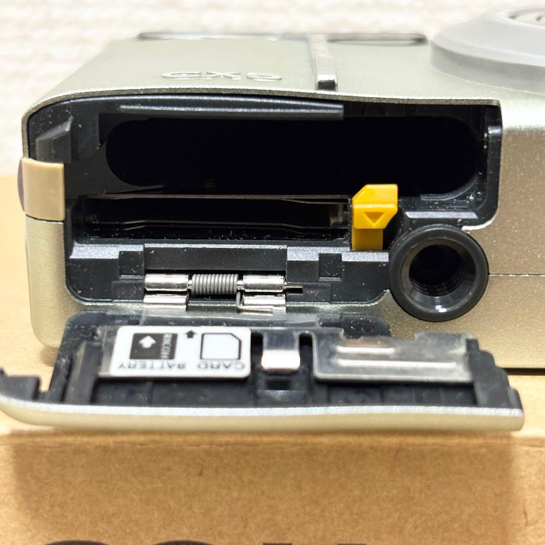 RICOH CX5 コンパクトデジタルカメラ シルバー 動作確認済み・ほぼ未使用