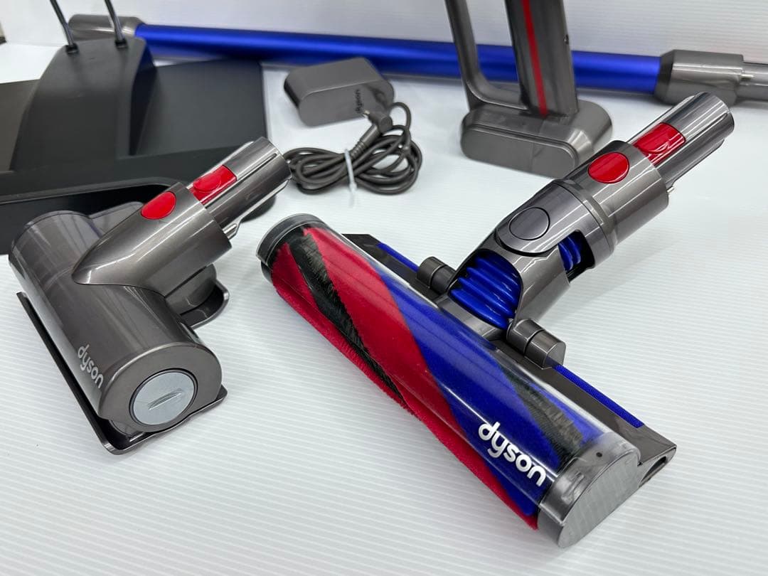 美品　動作保証　ダイソン掃除機　SV21 本体　ヘッド　パイプ　純正バッテリー付