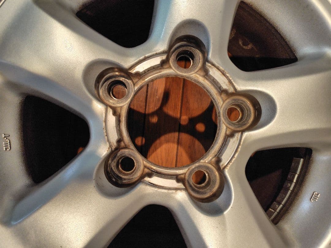 トヨタ ランクル100 純正ホイール