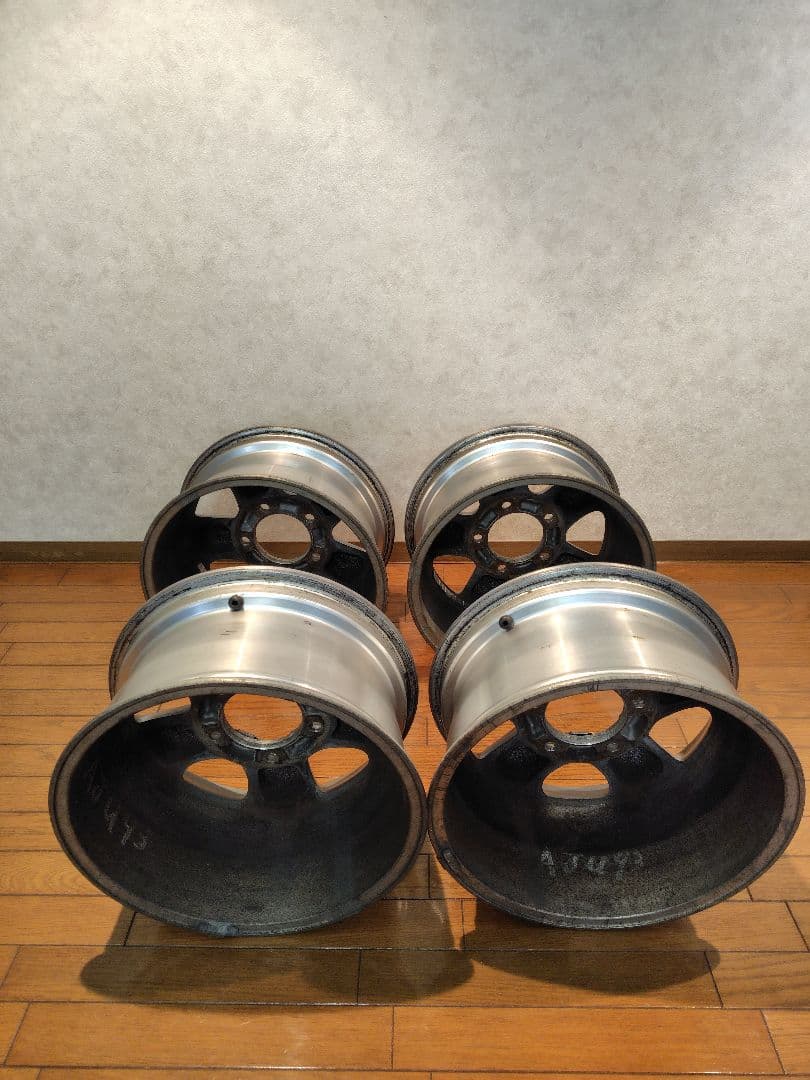 トヨタ ランクル100 純正ホイール