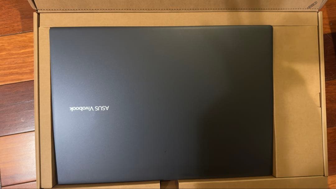 【ほぼ未使用】ASUS Vivobook 16 X1607QA-PU165W