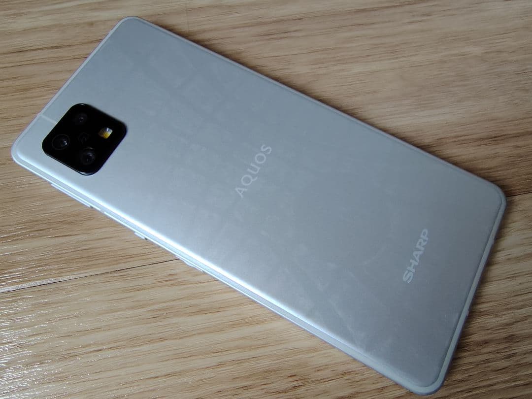 AQUOS sense6（SH-M19）シルバー 【本体のみ】