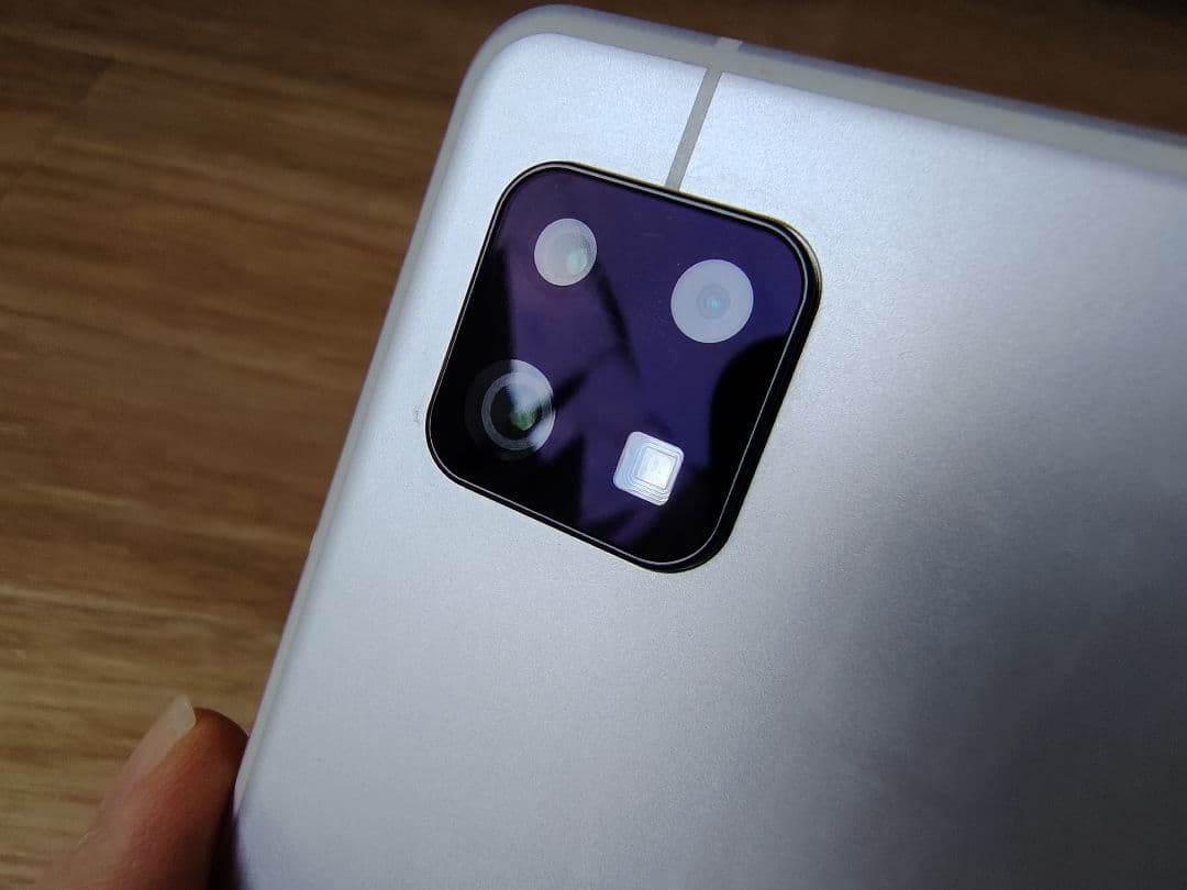 AQUOS sense6（SH-M19）シルバー 【本体のみ】