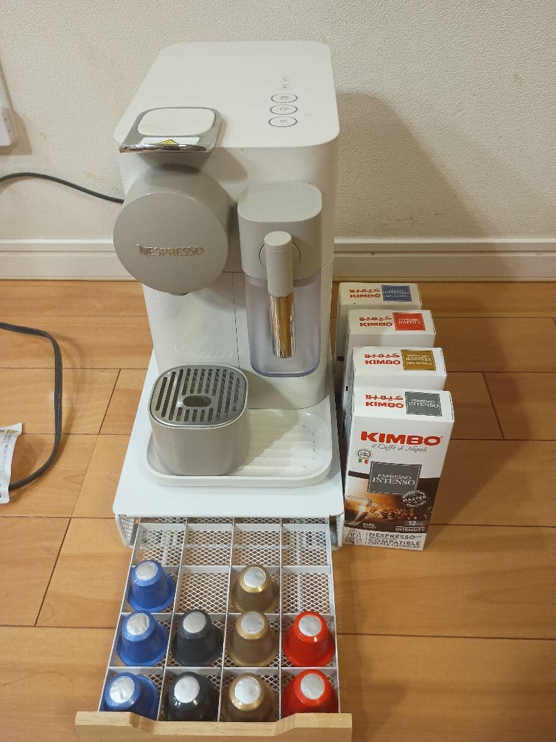 ネスプレッソ ラティシマワン カプセル収納 エスプレッソ