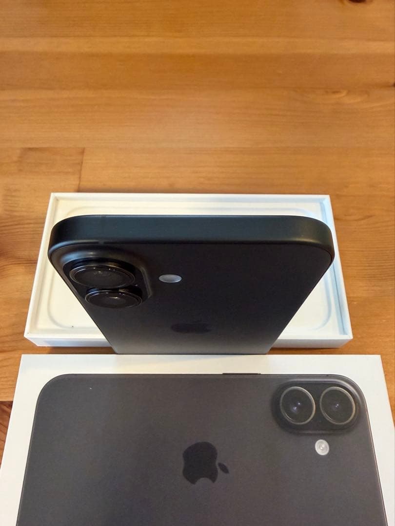 Apple iPhone 16 ブラック 本体