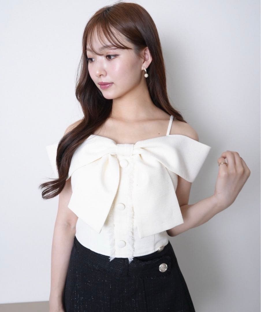 LIP SERVICE ツイードリボンオフショルトップス ホワイト