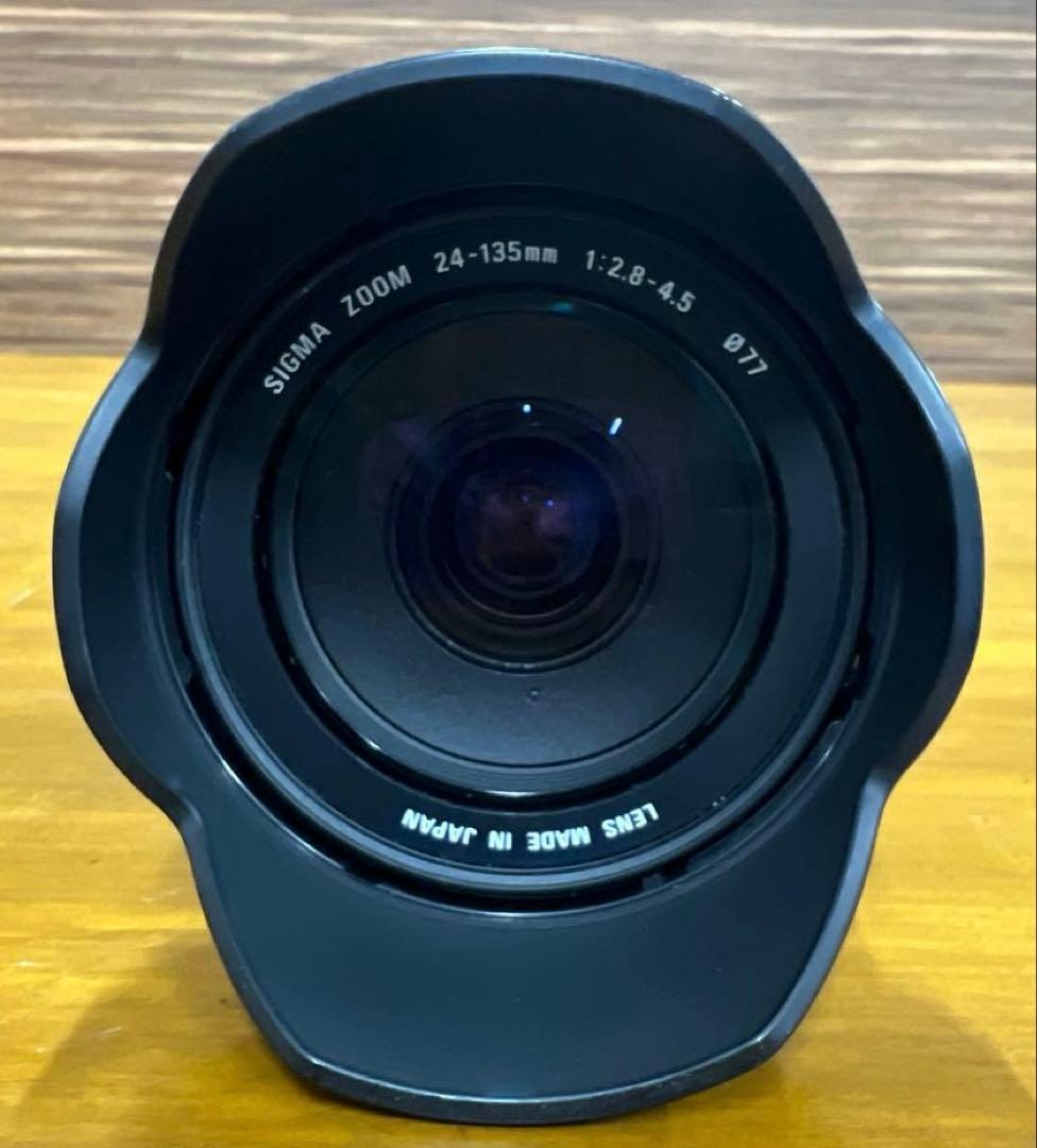 シグマ　ズームレンズ　24-135mm　1:2.8-4.5　ポーチ・フード付き