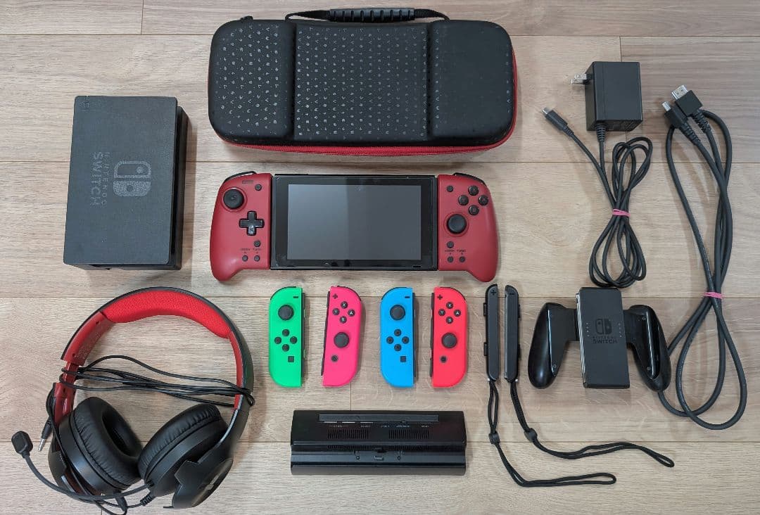 E*r様 Nintendo Switch 本体、ジョイコン4つ、ソフト、その他【