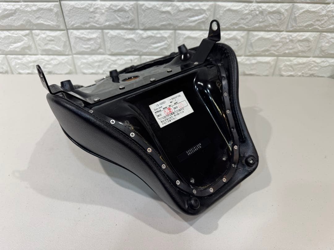 ソフテイル　K&H　タックロール　シート　FLST