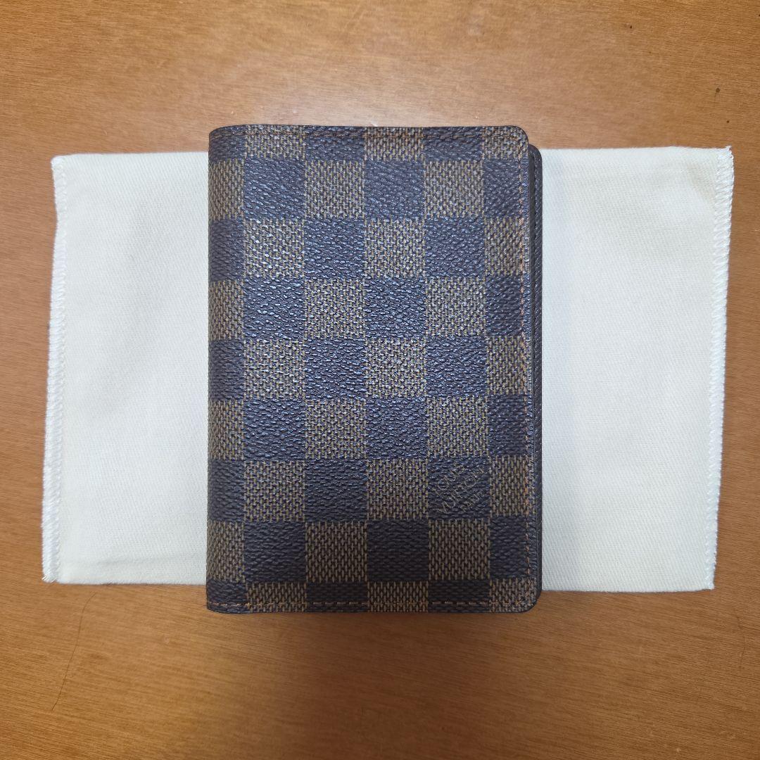 ルイヴィトンパスポートケースダミエ。