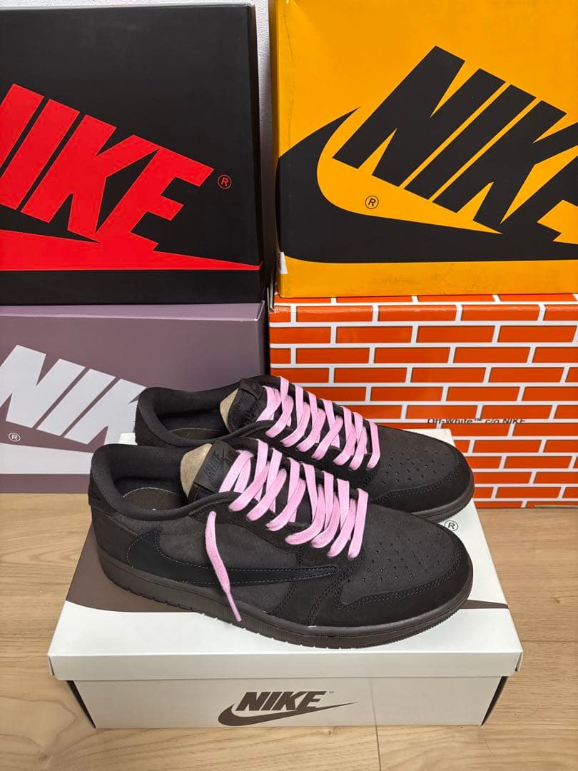 Travis Scott ×Jordan 1 Low Velvet Brown