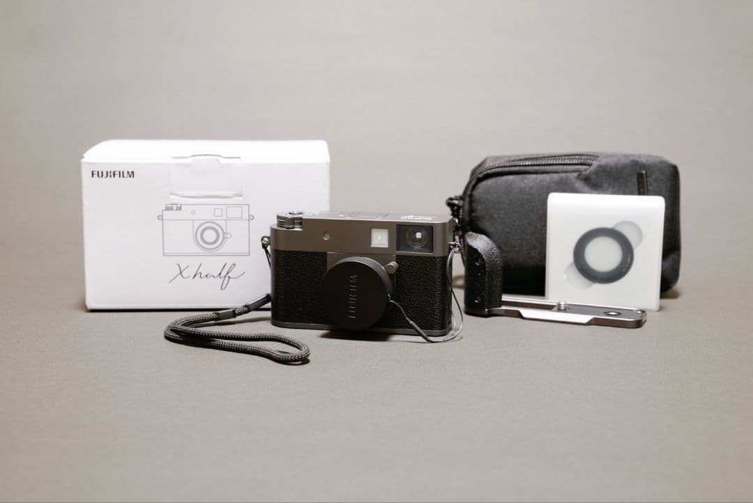 [中古] FUJIFILM X half チャコール シルバー おまけ付き