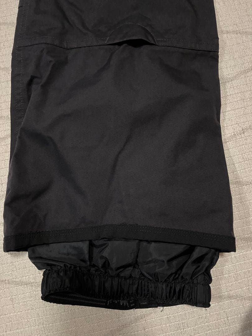 BURTON スノーボードウェア M 上下セット