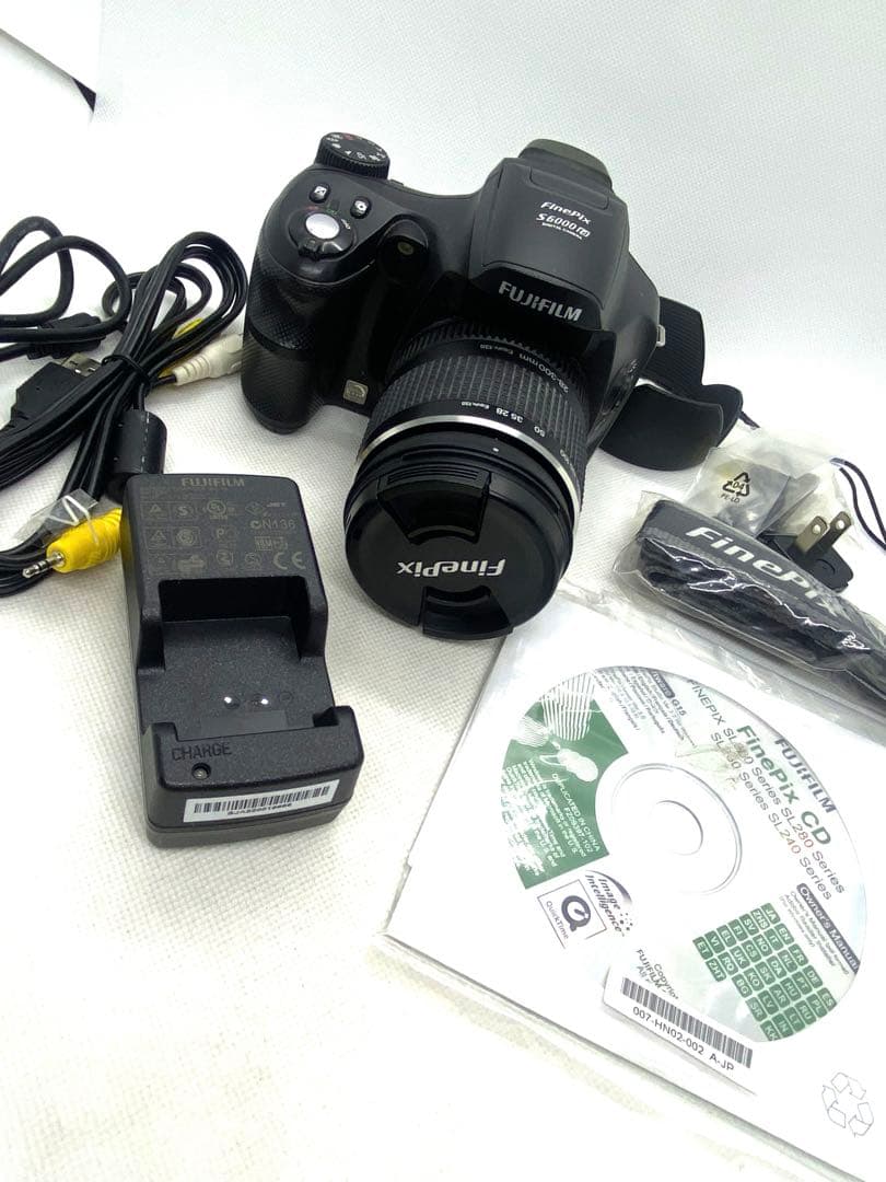 FUJIFILM Finepix S6000 FD　630万画素・CCDコンデジ