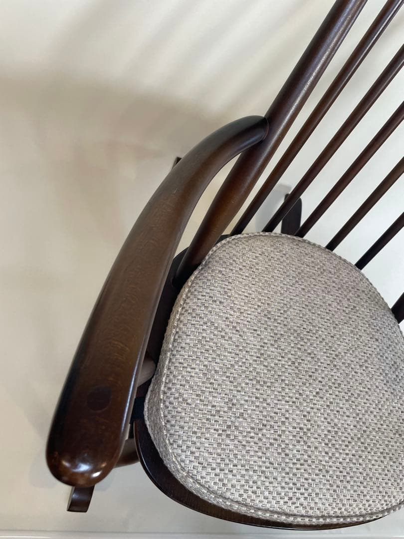 送料込み　状態良好　アーコール　ゴールドスミス　アンティーク　ロッキングチェア