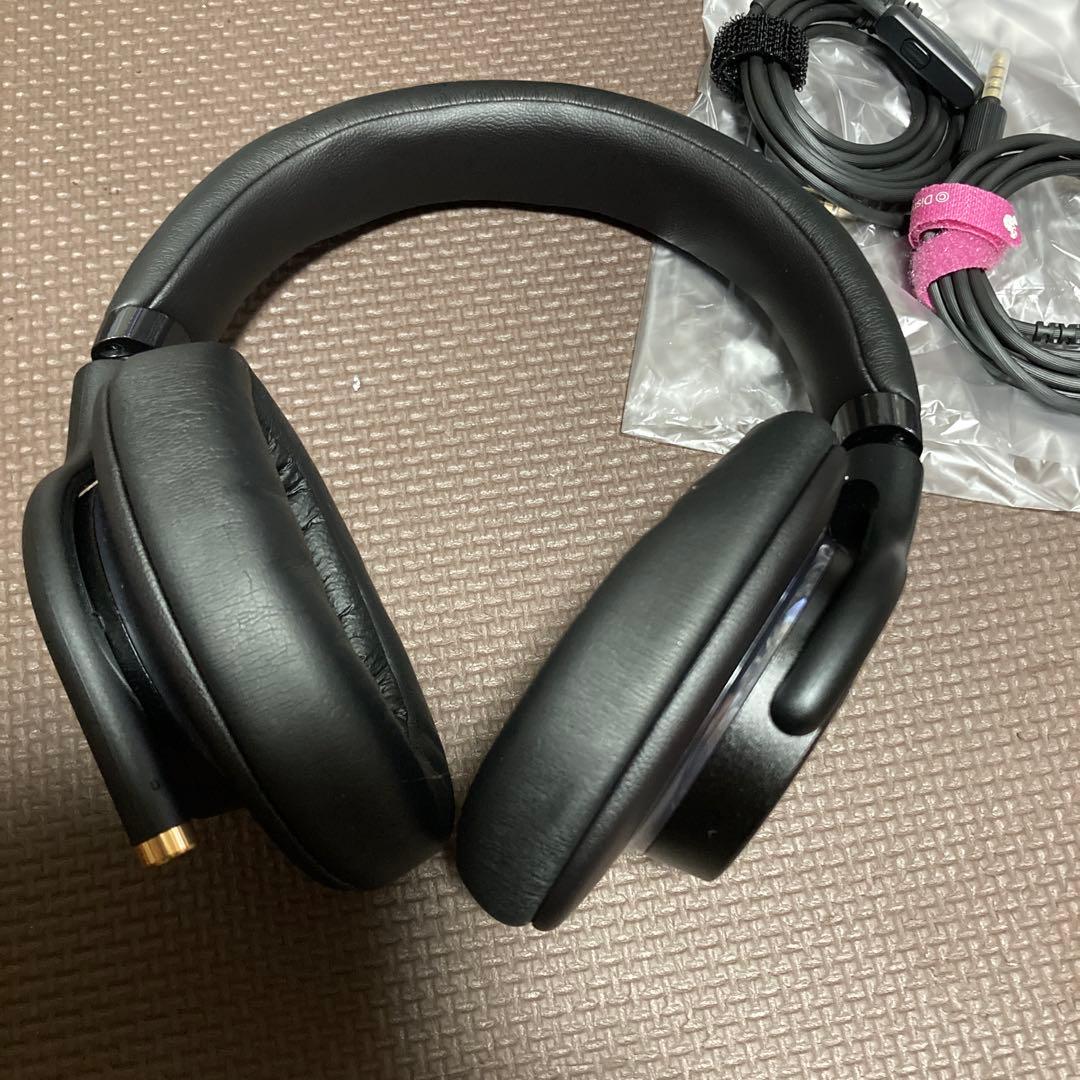 【ほぼ未使用品】ソニー MDR-1AM2-B ステレオヘッドホン ブラック、