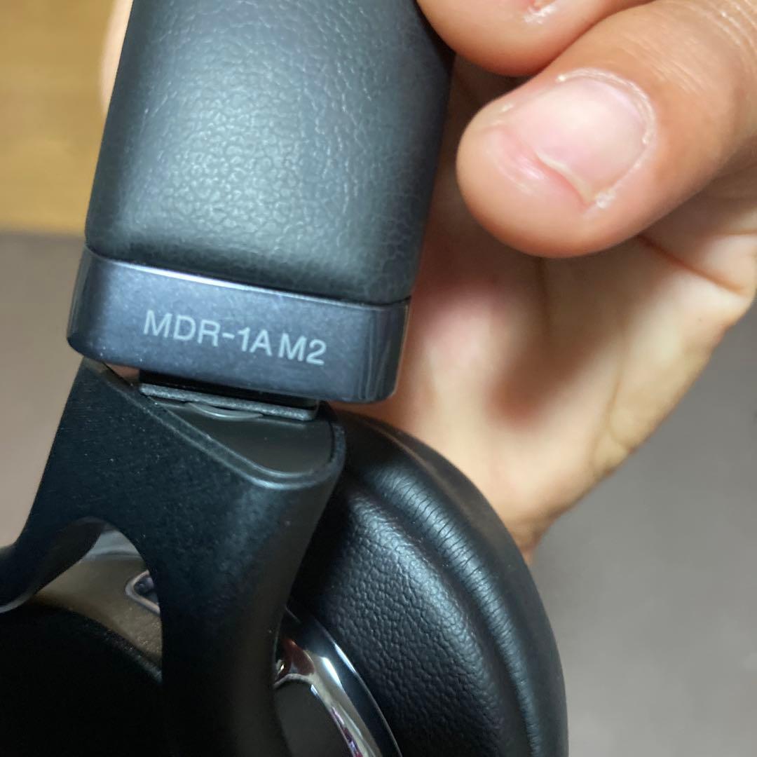 【ほぼ未使用品】ソニー MDR-1AM2-B ステレオヘッドホン ブラック、