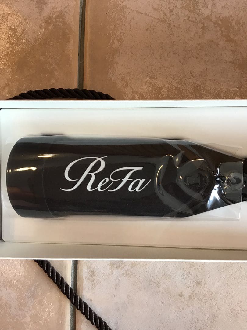 【新品】ReFa リファパワーストレートアイロン プロ　ブラック ケース付き