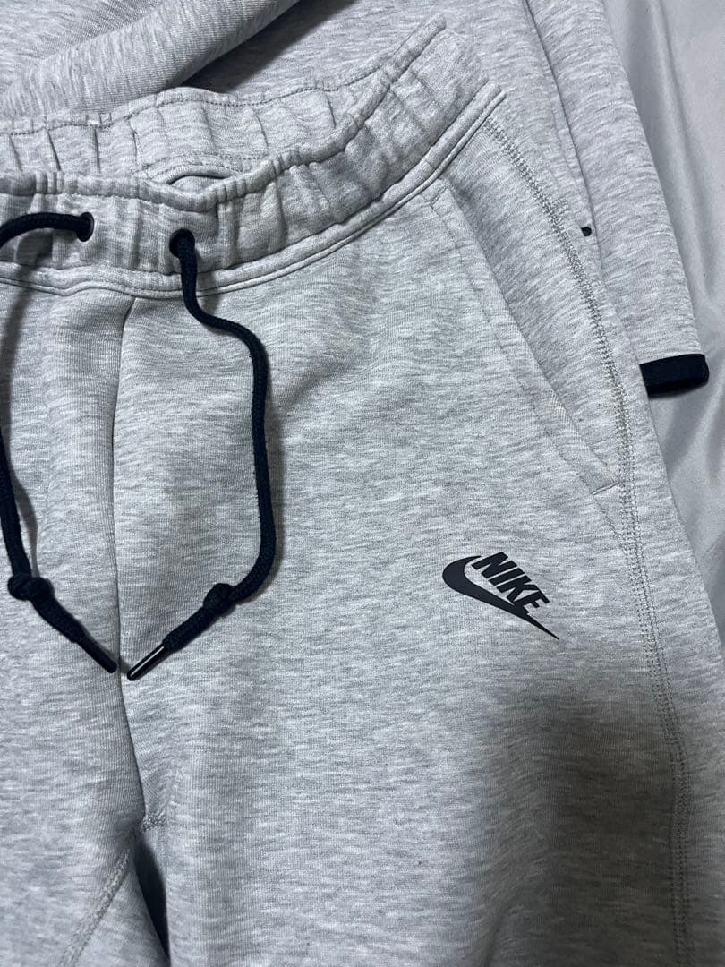 正規品　NIKE　ナイキテックフリース 上下Sサイズ　セットアップ　ロゴエラー品