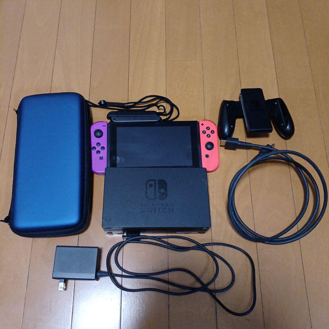Nintendo Switch 本体　ケース、64Gbメモリーカード付き