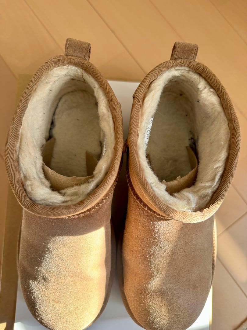 UGG W CLASSIC ULTRA MINI PLATFORM 6号