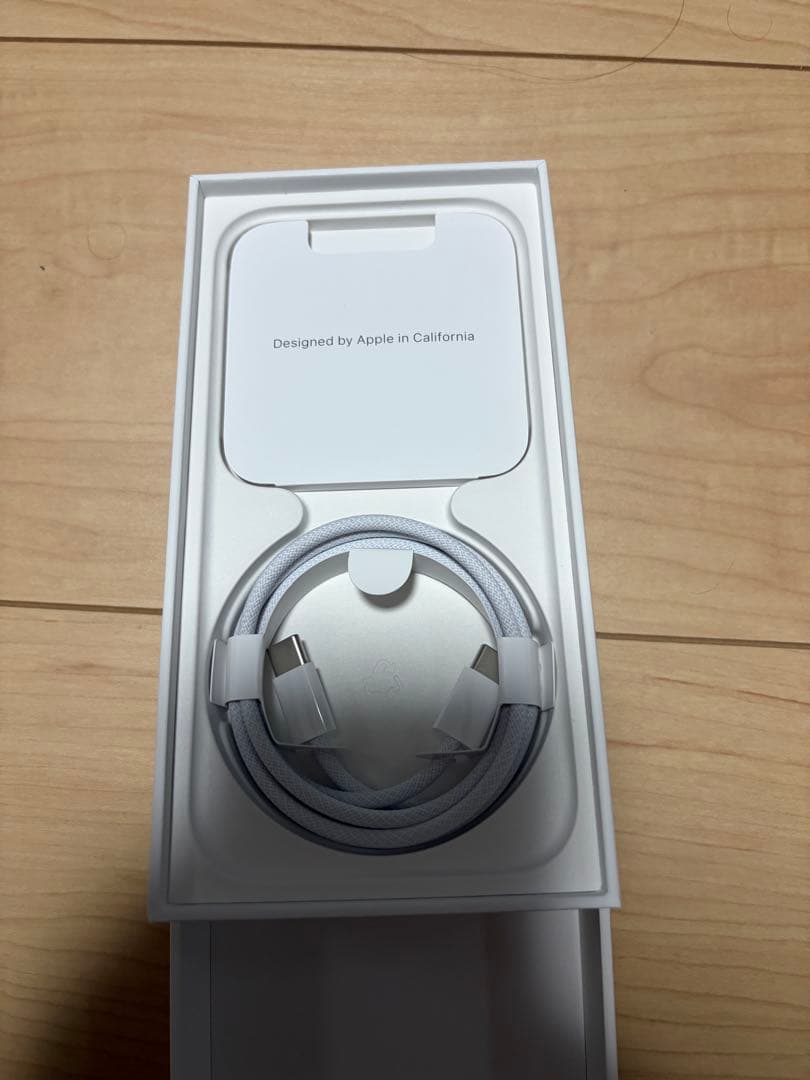 Apple iPhone 15 256gb ブラック 本体　黒　箱付き