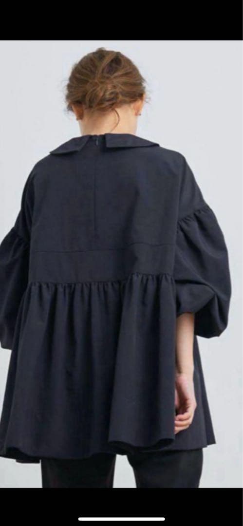 美品　yori ネイビー フラットカラーティアードブラウス　紺　ヨリ