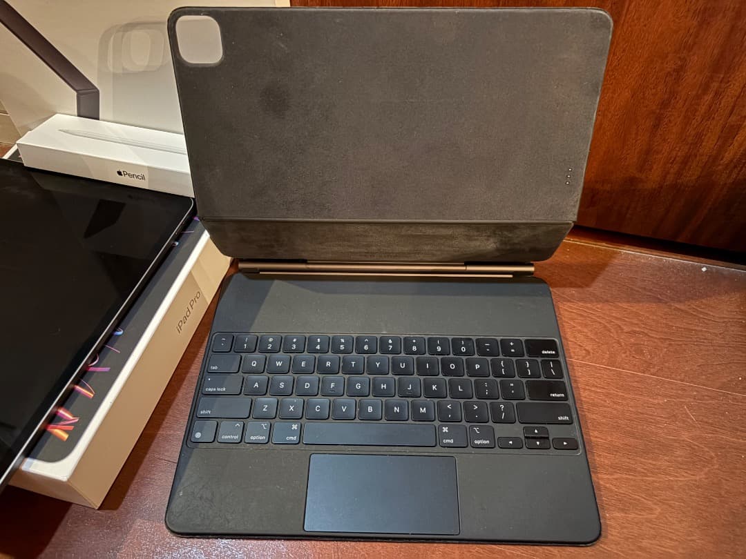 【美品セット】売り切りiPad Pro 12.9インチ第6世代（256GB）