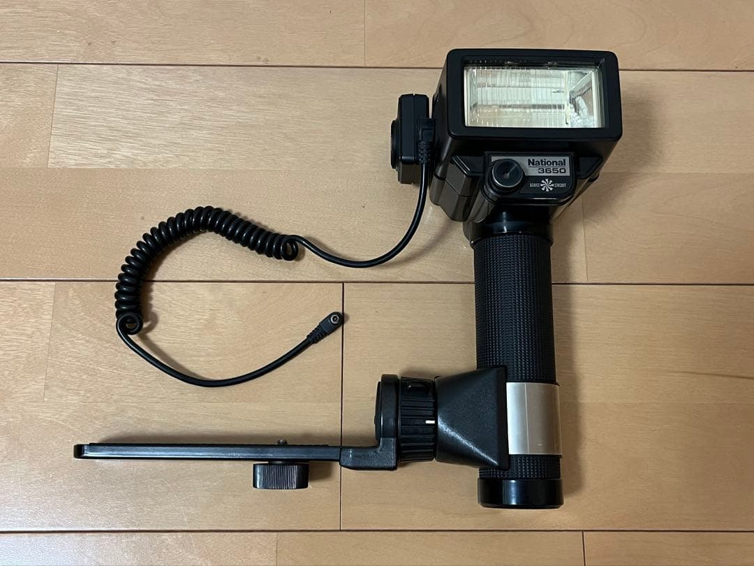 Nikon F2 PhotomicA、POLAROID COLOR PACK82