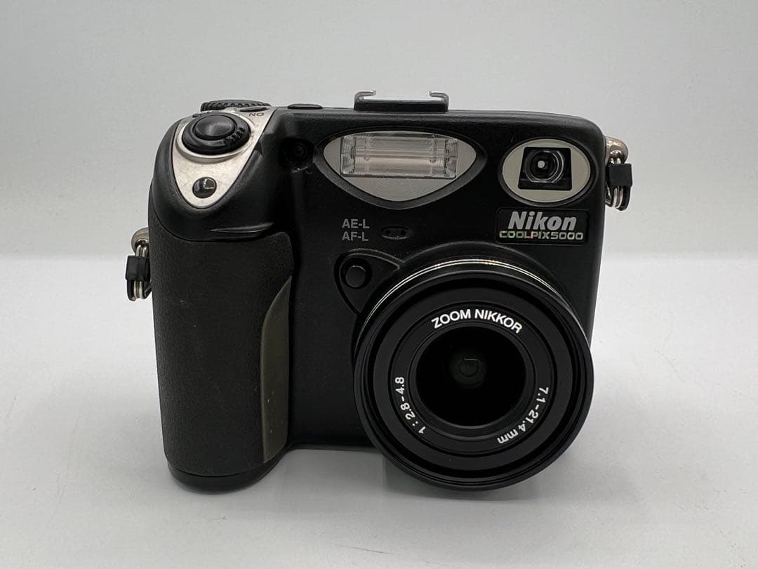 Nikon ニコン COOLPIX 5000 コンパクトデジタルカメラ