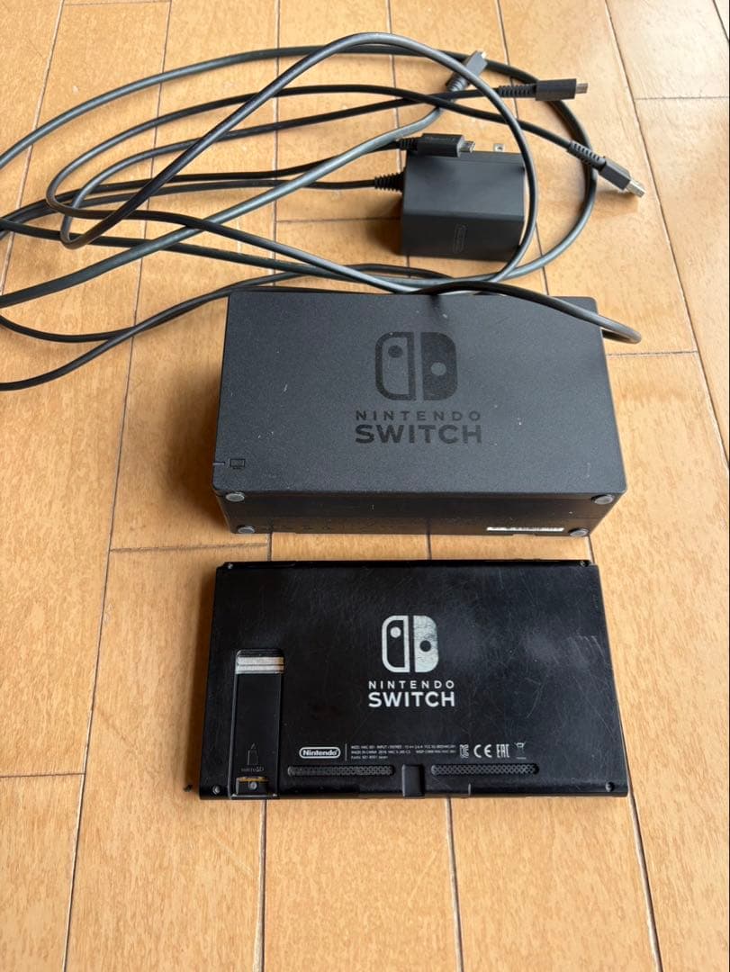 Nintendo Switch 本体 + 付属品 + ゲームカード