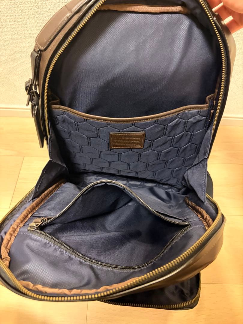 TUMI レザーバッグ