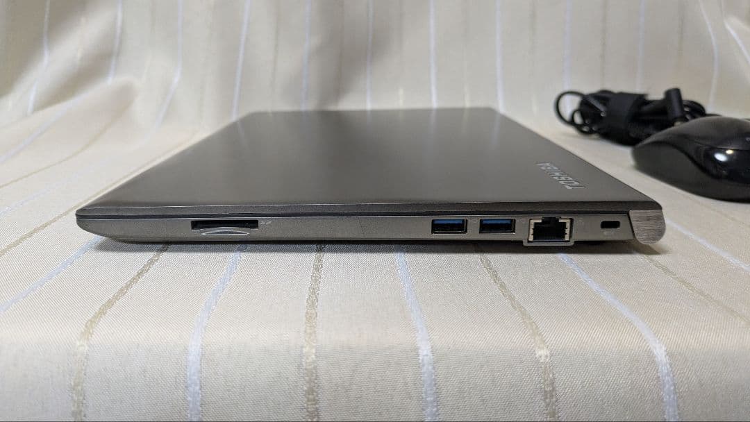 SSD起動早い☆ダイナブックR63/Mモバイルノート i5 8GB 256GB