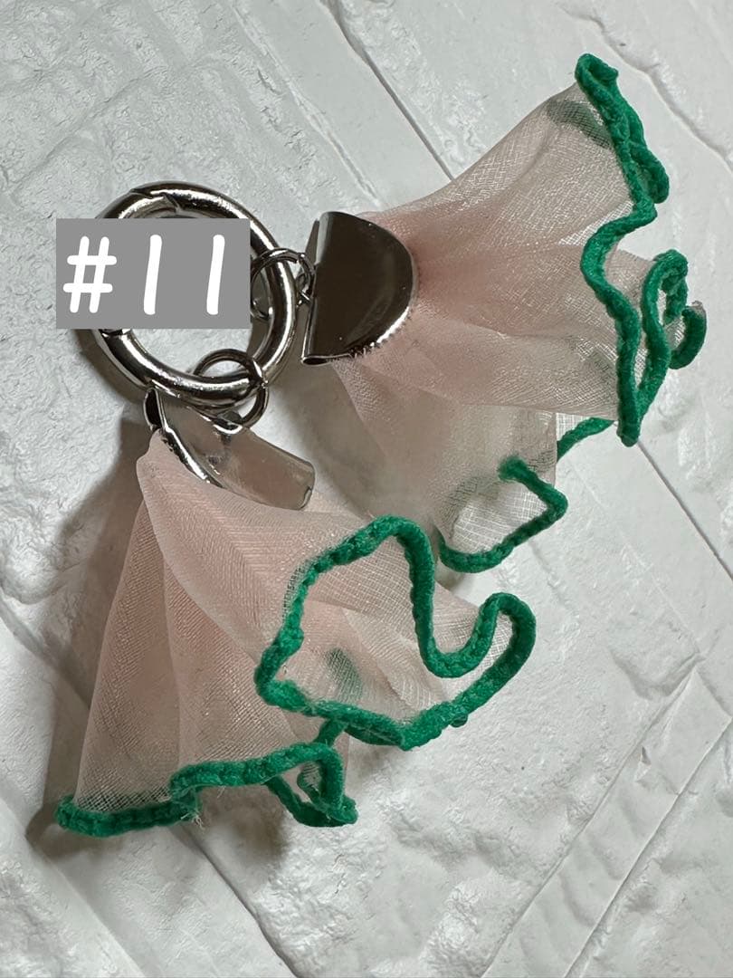 ゆきんこ・*:.ღパラコードスマホストラップ