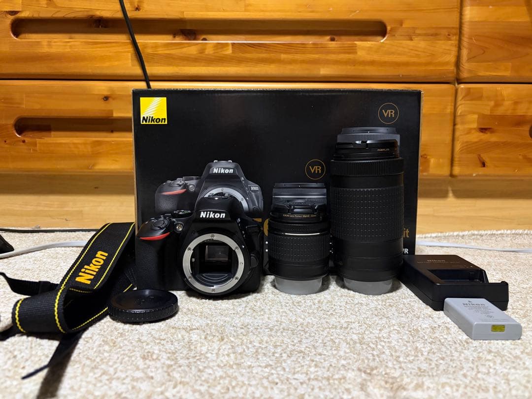 Nikon D5600 VRキット 18-55mm & 70-300mm