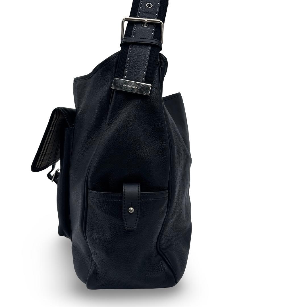 高級】Burberry バーバリー　メッセンジャーバッグ　ショルダー　レザー