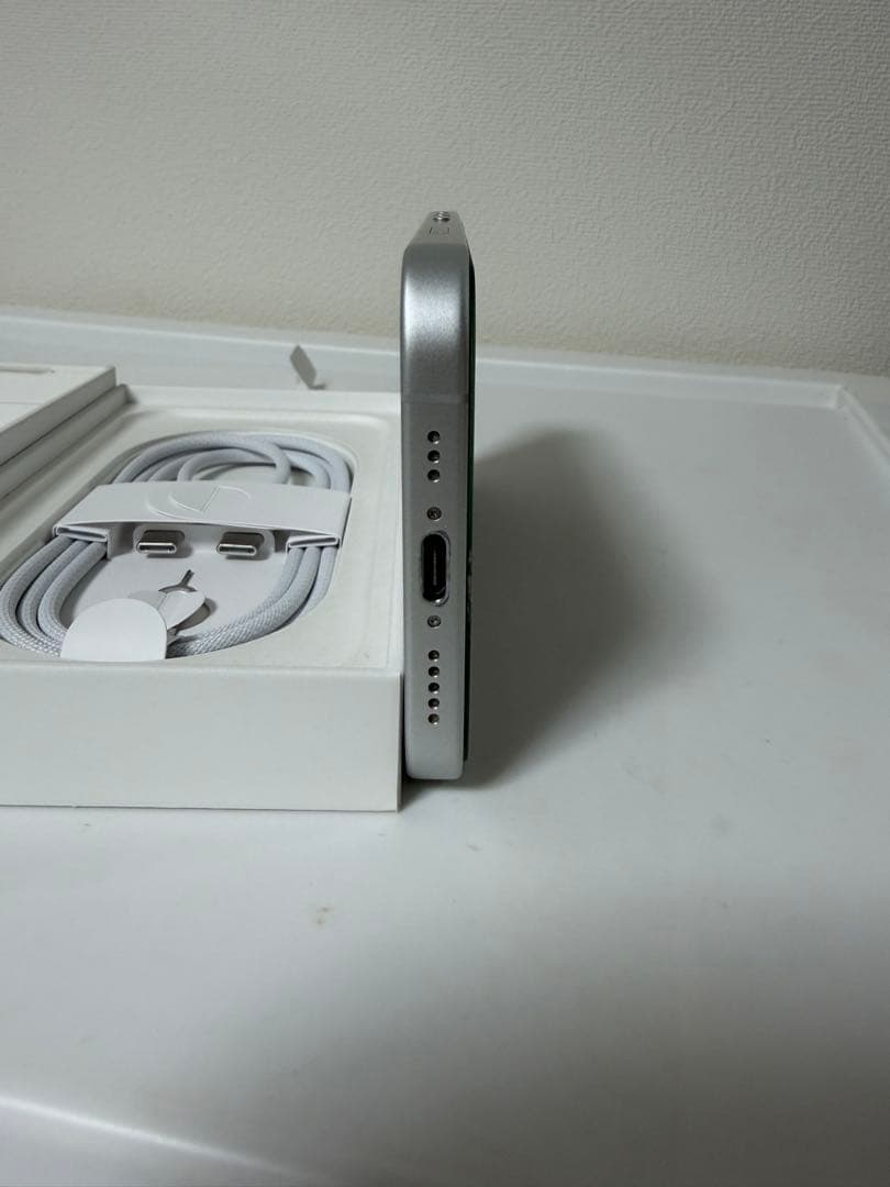 【お値下げ】Apple iPhone16 ホワイト スマートフォン本体