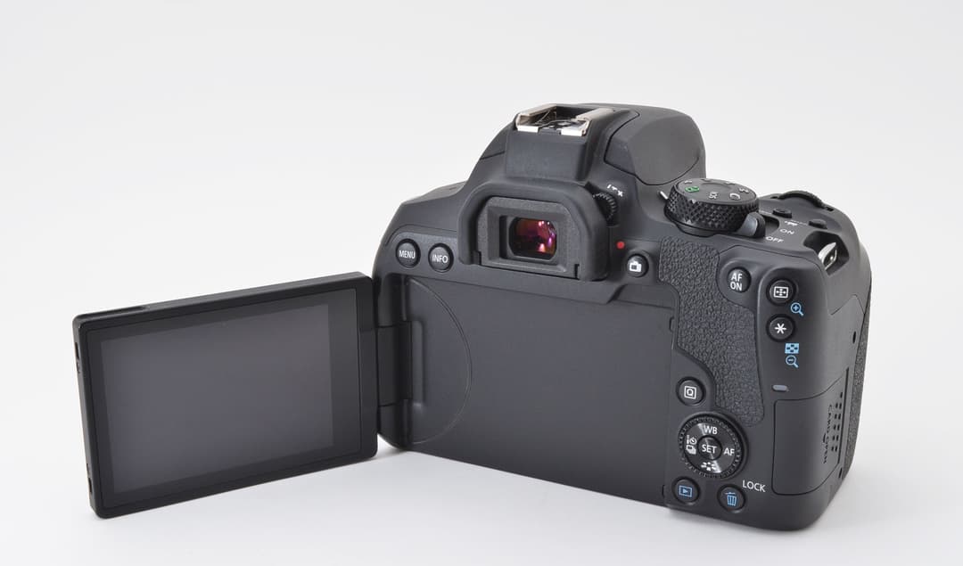 超美品 Canon キャノン EOS Kiss X10i Wi-Fi #7647