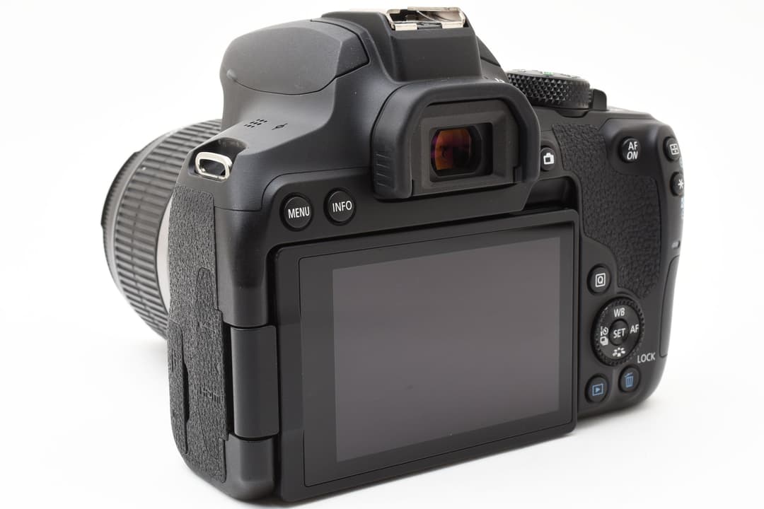 超美品 Canon キャノン EOS Kiss X10i Wi-Fi #7647