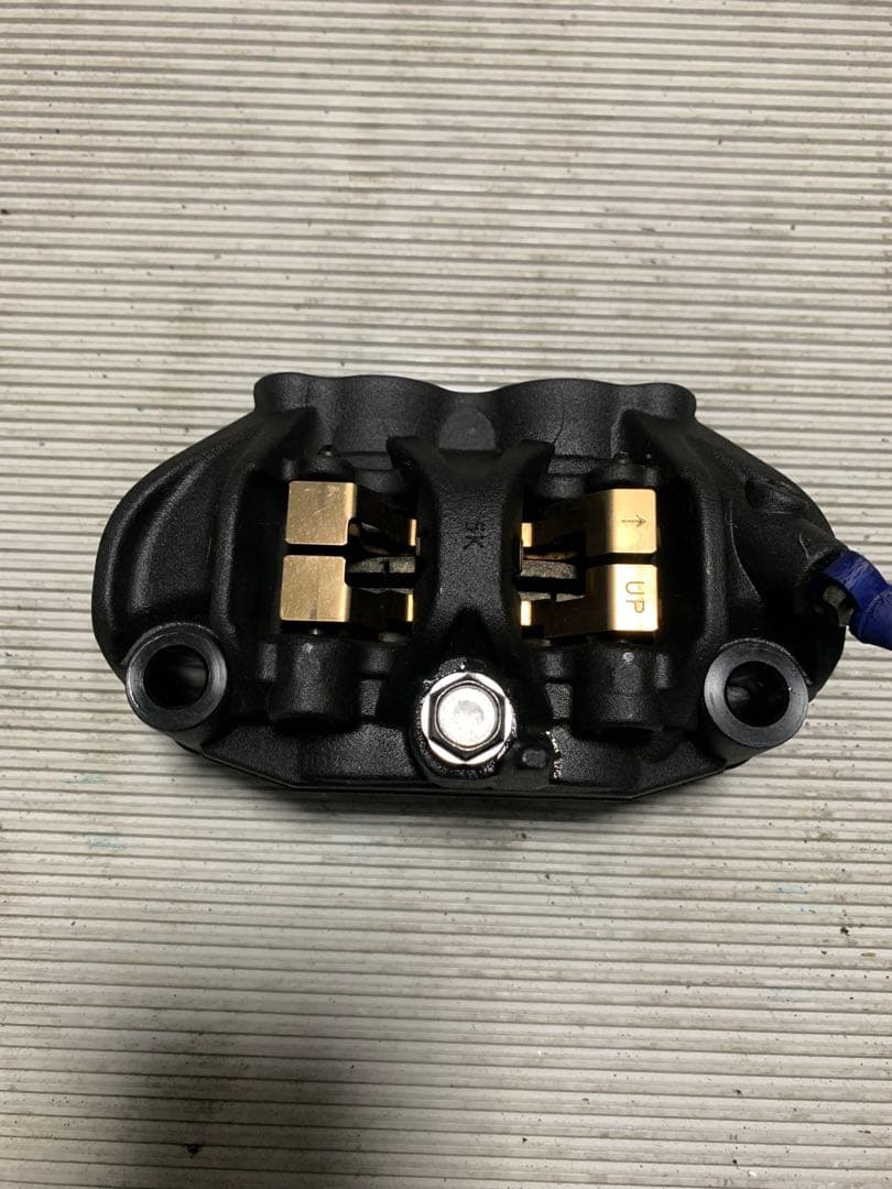zx25r フロント純正キャリパー