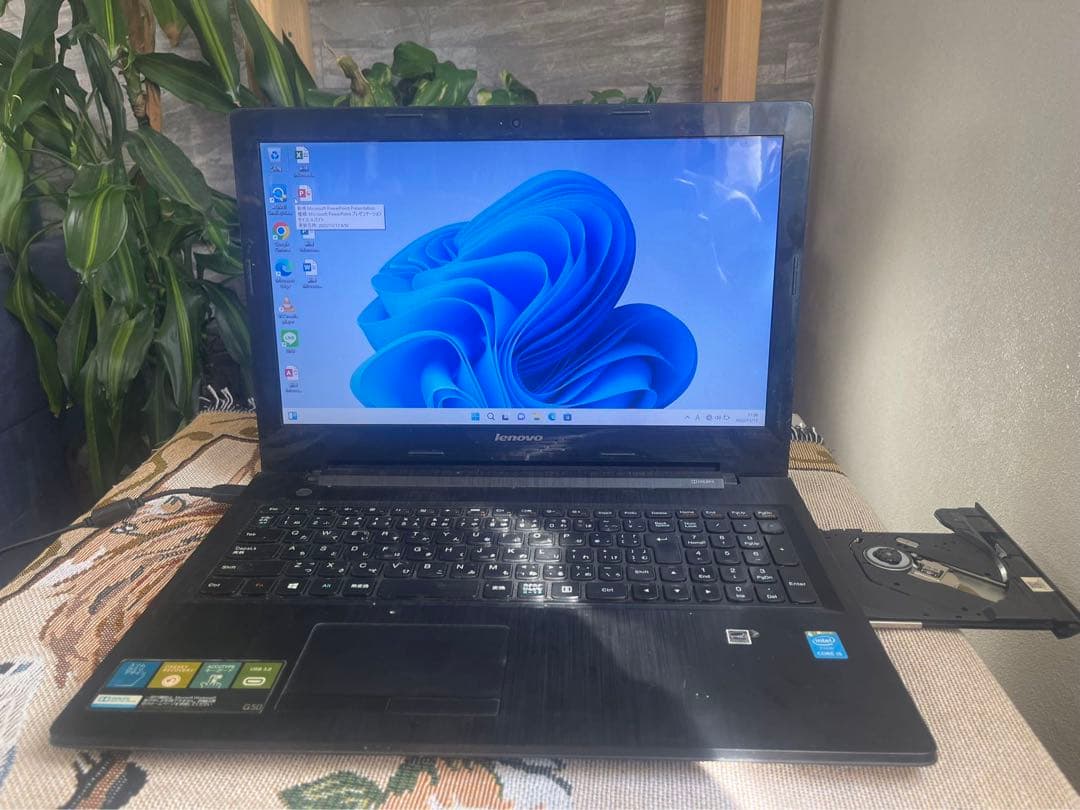 ノートパソコン/カメラ付/Windows11/大容量HDD/初心者向け★